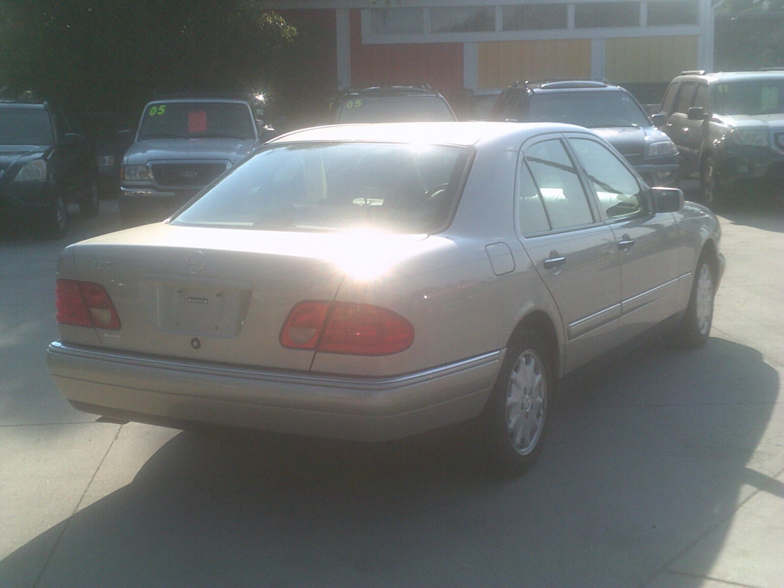 Mr. AUTO (Sales and Service PreOwned Vehicles, Auto Repair Shop